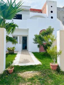 Waterfront house 1
