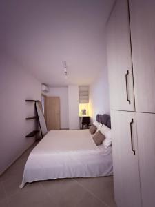 Sea View Apartment By Alissa