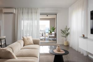 Apartment with Panoramic Sea View