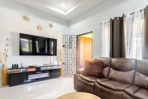 Oaks Elegant Gated Family Escape 3bed3 bath