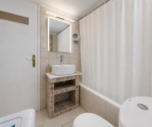 Acropolis Panorama 2BRM Apartment by MΡS