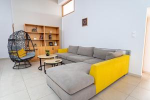ALMAER Villa