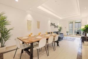 FIRST CLASS 3BR Downtown Gem Prime Location