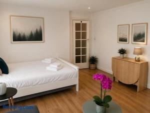 Studio Flat