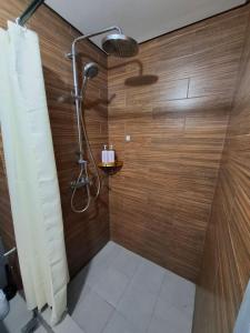 Ample 1BR Balcony -40sqm -4pax -PET -Parking -MOA,PICC,CCP,WTC
