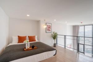 Near BTS l Duplex 42 sqm l Rooftop Pool
