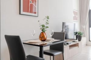 Near BTS l Duplex 42 sqm l Rooftop Pool