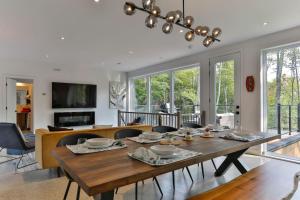 New Family Cottage Tremblant-4 Bdrs W Hot Tub