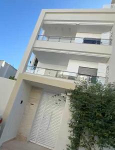 La Marsa Spacieux moderne et lumineux