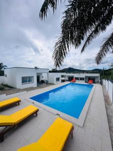 Appart neuf climatisé, piscine Nosy be