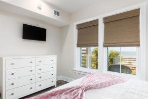 East Arctic Ave 115 - 1 Gemstone Quarters