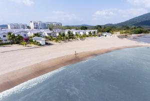 Furnished beach house