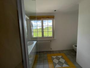 Zimmer im Grünen mit Balkon und Blick auf den See
