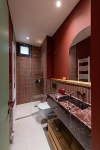 Luxury fully renovated Apt in the heart of Athens