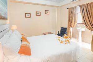 Family Getaway Suite at Hummingbird Home Suites Gold Standard Certified