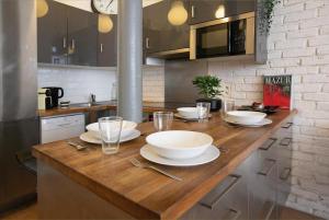 1 bedroom apartment in center of Batignolles