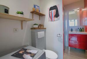 1 bedroom apartment in center of Batignolles