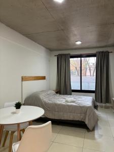 Bnb loft XlV - Pasos Bv oroño y Av pellegrini