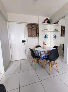 Apartamento com 2 quartos de FRENTE PARA O MAR