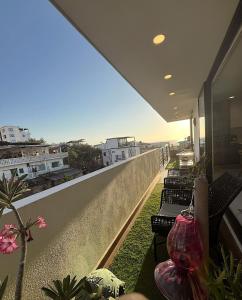 Casa Kalm - Ocean View - Rooftop Pool - Steps from the Beach