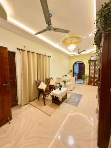 Oak Stays - Vididhillu Premium 2BHK Home, Tenali