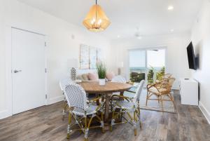East Arctic Ave 115 - 1 Gemstone Quarters