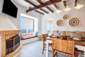 Mythos Villa Above the Sunset