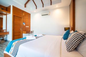 Rawai VIP VIllas 2D6 两卧室精装泳池别墅 步行到拉威海滩3分钟 拉威中心生活便利