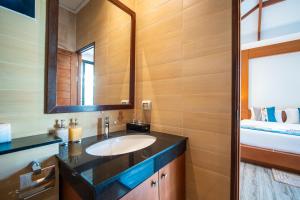 Rawai VIP VIllas 2D6 两卧室精装泳池别墅 步行到拉威海滩3分钟 拉威中心生活便利