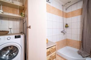 Rosso 3 City Centre Apartment