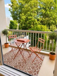 Elegant 3-bedrooms with Balcony Near Paris