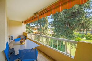 Hello Côte DAzur - 2 bedroom apartment with balcony close to the sea