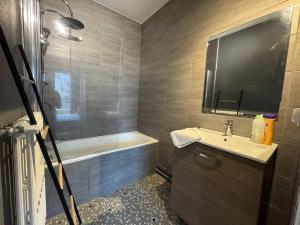 LUrbanMans - 4pers - Suite parentale - Wi-Fi