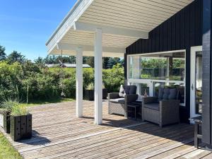 Stylish Retreat in Gronhoj-By Traum