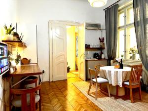 Breathtaking City Centre Views - Bright & Spacious 2BR