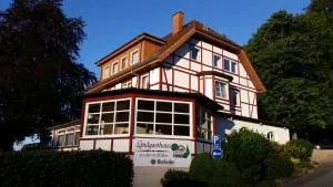 Landgasthaus Zu den Erdfällen - 巴特皮尔蒙特 Landgasthaus Zu den Erdfällen - 巴特皮尔蒙特
