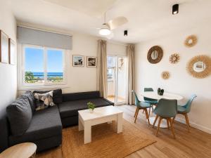 Oasis 504 Suite con terraza y vistas al mar