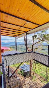 cabaña campestre con jaccuzi y vista a la montaña
