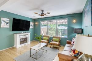 Pool & Patio Oasis! Chic San Antonio Retreat
