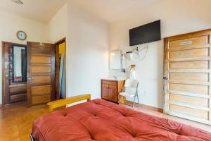 Grampa Puli at Isebei Guest House -Gold Standard Certified