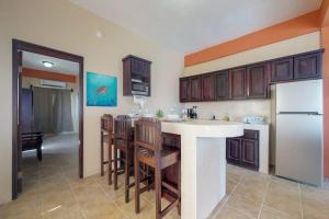 Honey Camp #1 at Laguna Suite -Gold Standard Certified