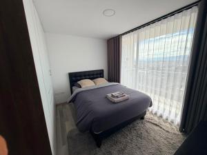 Amplio apartamento con vista a Quito - 2 parqueos