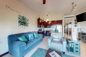 Oceanfront condo with pool gorgeous ocean views WiFi & partial AC
