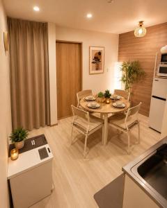 Japanese Modern House Walk to Shinsekai 3 Min Station Direct to KIX WanoYado