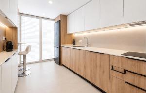 Gorgeous Apartment In Benicasim With Wifi
