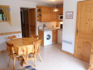 T2 pour 4 pers., animaux OK, vue village - FR-1-886-20