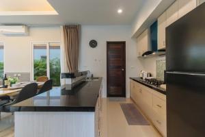 3BR Quiet Pool Villa Near Beach &Supermarket V338