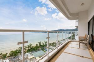 Ocean View 3BR Penthouse Central Patong #C328