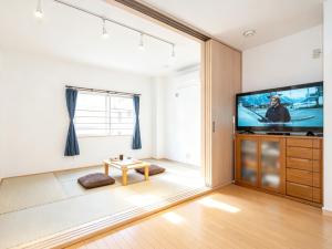 浅草小胎楼一户建Asakusa Hanahi Asakusa Temple Villa 3 min walk to Asakusa Temple Direct access to Narita and Haneda Airport