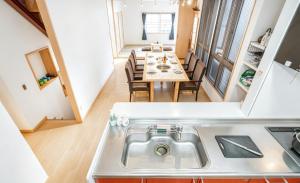 浅草小胎楼一户建Asakusa Hanahi Asakusa Temple Villa 3 min walk to Asakusa Temple Direct access to Narita and Haneda Airport